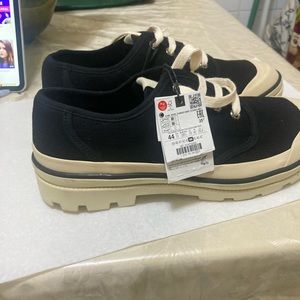 new Zara black canvas sneakers size 11 very comfortable and stylish sneaker